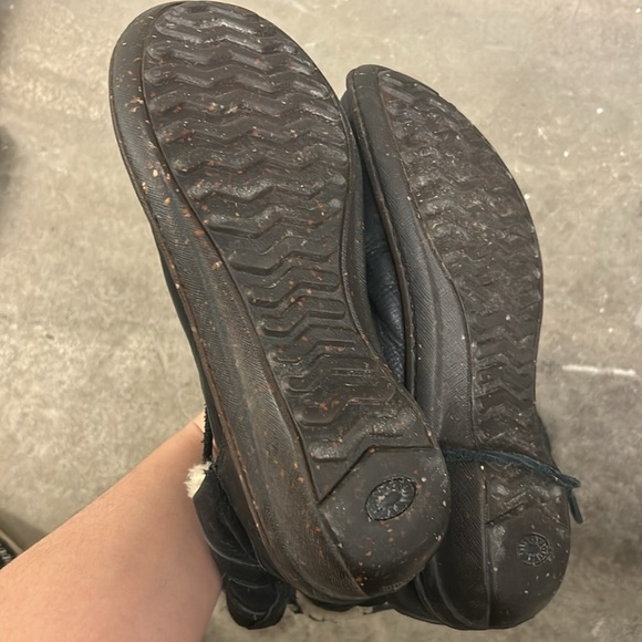 Full leather ugg booties - Picture 4 of 4